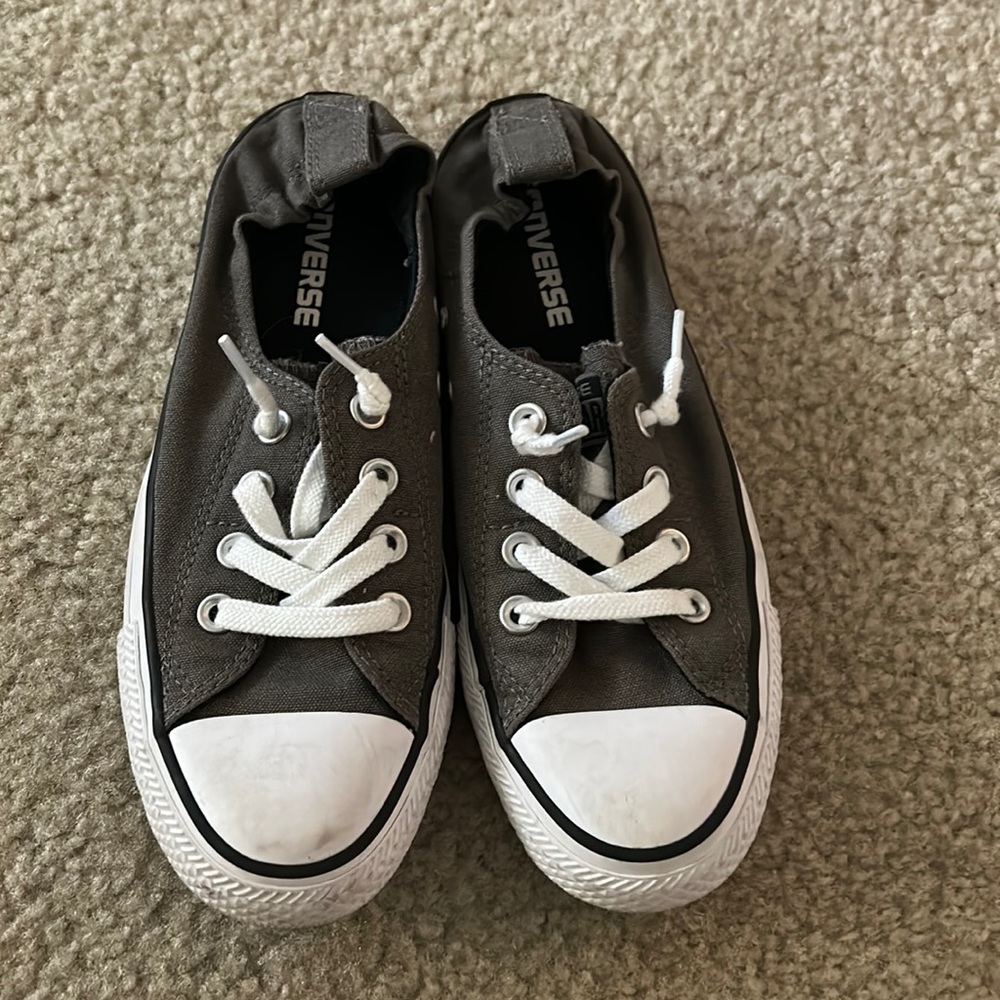 Grey cinched low top Converse
